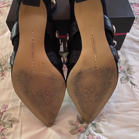 Vince Camuto; 8M; Black suede with Silver; Gorgeous - Picture 4 of 5